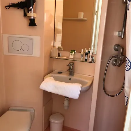Hotel L'estacade 3*