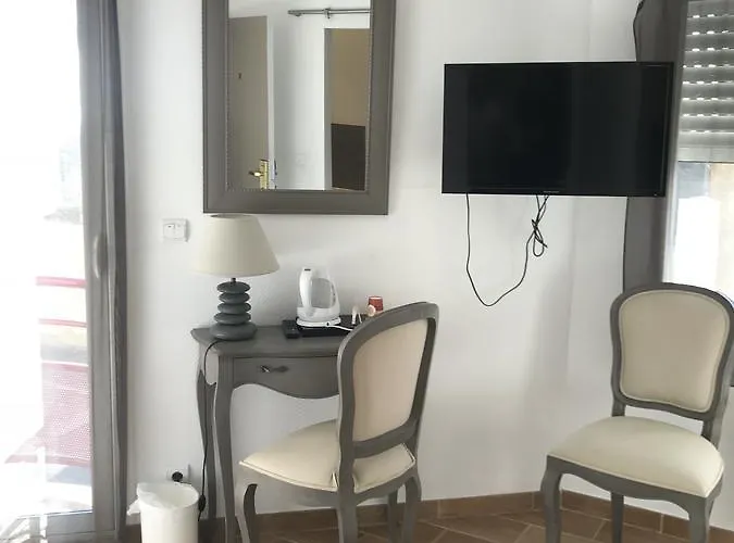 Hotell L'estacade 3*